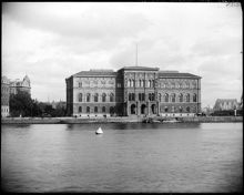 Nationalmuseum, Södra Blasieholmshamnen från Skeppsbron