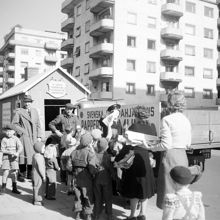 Svenska Europahjälpens pappersinsamling vid Kungsklippan