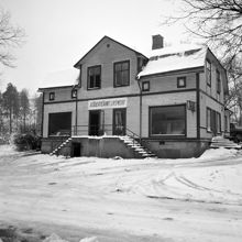 Farsta. Livsmedelsbutiken vid Magelungsvägen