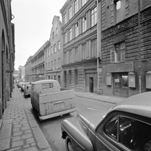 Herkulesgatan västerut. Huset med gavelröstet är Herkulesgatan 22