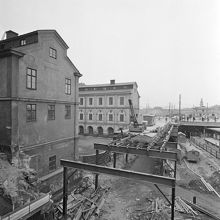 Stadsmuseet. Bron utanför Stadsmuseet rivs inför nya entrén