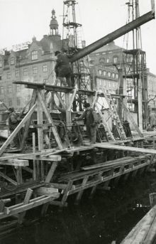 Slussen: Kaj mellan gamla och nya slussen vid Saltsjön