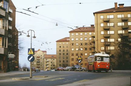 Trådbuss på linje 90 i Årsta