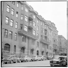Artillerigatan norrut, nr 46 närmast