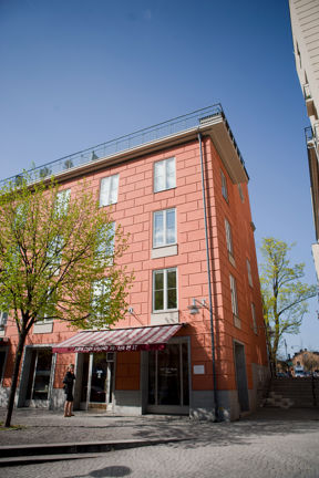 Maria Sandels litterära skylt vid Fleminggatan 22.