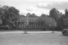 Mossen 4, Bromma gymnasium. Matsalsbyggnaden