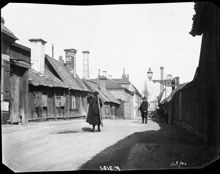 Lilla Badstugatan norrut mellan Kungstensgatan och Rehnsgatan