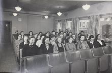 Lektion för blivande ”småbarnsfostrarinnor” – Socialpedagogiska seminariet