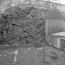 Gården, Sibyllegatan 75. Kvarvarande del av Tyskbagarbergen.