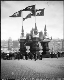 Triumfport på Skeppsbron under Stockholmsutställningen 1897