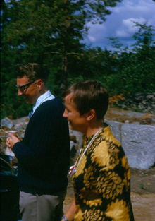 Barnens ö: Kvinna