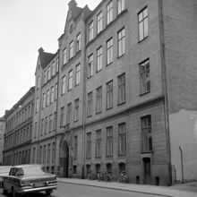 Skeppargatan 42 med Hedvig Eleonora folkskola