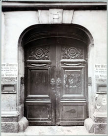 Drottninggatan n:r 31, portal