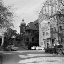 Engelbrektskyrkans område, Östermalmsgatan