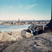 Vy från Skinnarviksberget över taken på Münchenbryggeriet mot Riddarholmen