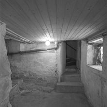 Bällsta Gård. Rum 004 mot 118