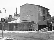 Kv. Lohiska Bruket från Sjöbergsplan (Söder Mälarstrand), rivet 1954. Nu en del av Guldfjärdsplan
