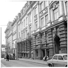 Kaptensgatan, västerut, nr. 9 närmast
