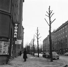 Hörnet vid Karlavägen 15 och Karlavägen österut mot Humlegården