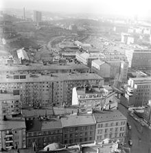 Utsikt från Skattehuset mot väster över kv. Mallen. I bakgrunden Södra stations bangård. Fågelperspektiv