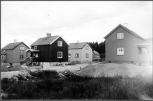 Enskede småstugeområde i kvarteren Selleriet 3 och 4 till vänster och Syltgurkan 1 till höger
