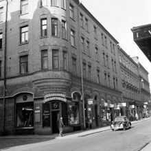 Hörnet Grev Turegatan 13 A t.v. och 13 B