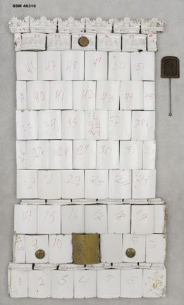 Rund kakelugn från Stadsmuseets samlingar