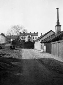 Stora Pilgränd norrut mot Västra Kvarngränd. Dåv. kv. Rektangeln, nuv. Halvmilen