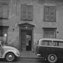 Tjärhovsgatan 32, porten och del av fasaden
