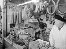 Hötorgshallen. S. Samuelssons köttbutik i saluhallen
