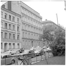 Grev Turegatan mot hörnet av Östermalmsgatan