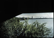 Vy från Smedsudden över Riddarfjärden mot östra Kungsholmen och Riddarholmen. I fondens mitt Stadshuset