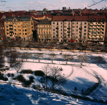 Plaskdammen i Observatorielunden och Sveavägen sedda från kullen