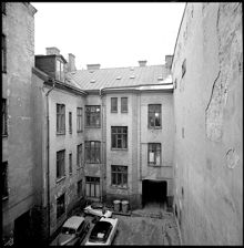 Hamngatan 34. Gården mot söder