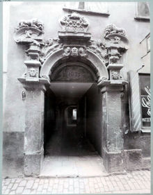 Bollhusgränd n:r 1 B, portal