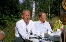 Barnens ö: Fika i en skog