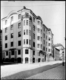 Hörnet Kaptensgatan 19 t.v. och Grevgatan 7