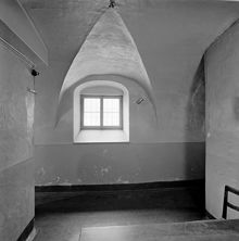 Storgatan 23 - Skeppargatan 34, hus B. Östermalms polisstation. Polisarrestens vaktrum
