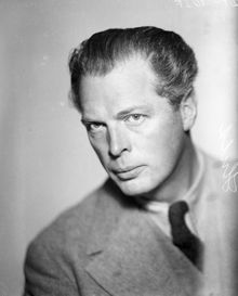 Porträtt av man, Hult