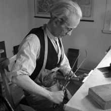 Borstbinderi. Borrning av borstträ