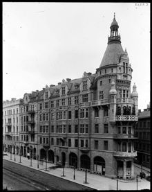 Birger Jarlsgatan 20 i hörnet av Biblioteksgatan
