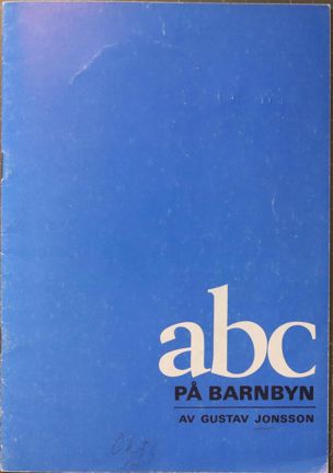 Tryckt introduktion för nyanställda på barnbyn Skå