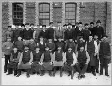 Stallpersonal vid Stockholms Nya Spårvägsbolag år 1900