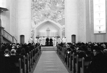 Sofia kyrka återinvigs efter restaureringen. Gudstjänst