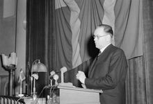 Riksdagshuset. Statsminister Tage Erlander öppnar export- och importmöte.