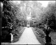 Tessinska palatsets gård, Överståthållarhuset, Slottsbacken 4