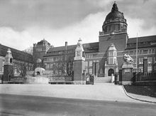 Naturhistoriska Riksmuseets byggnad. Fasad mot väster