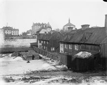 Erstagatan 16-20. Kv. Fyrtornet norrut från Åsögatan. Kv. Ersta i fonden. Tidigare kv. Beckbrännaren Större