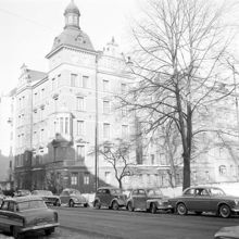 Östermalmsgatan 49 t.v. och Stureparken 1