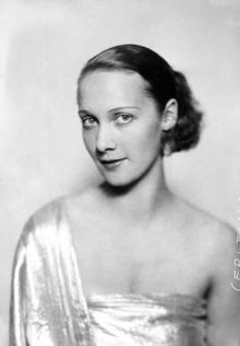 Porträtt av kvinna, Sergelius